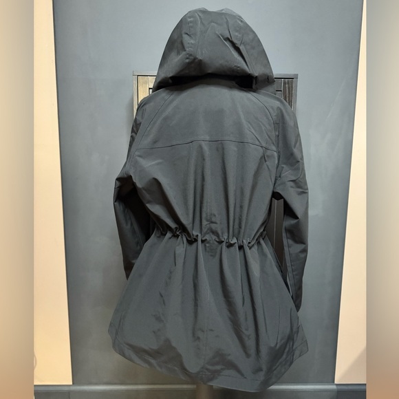 PENDLETON PACIFIC WONDERLAND RIPSTOP RAIN
JACKET - Picture 2 of 10